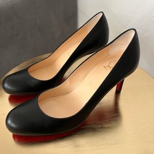 Christian Louboutin - black pump Size 8B/38 - NWT-